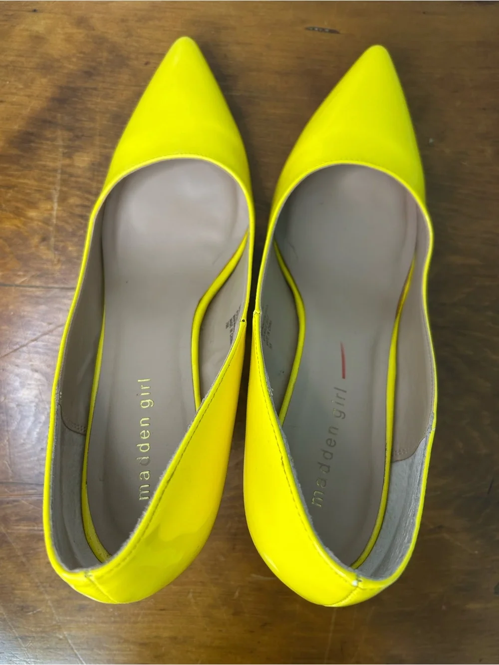 Madden Girl Yellow Patent Pointed-Toe Stiletto Pumps size 11